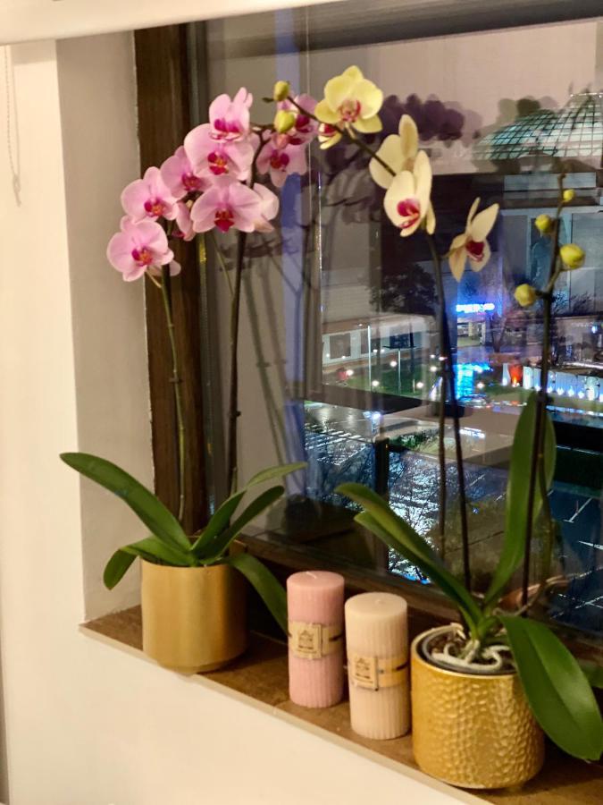 Bucharest Mall Studio Ngoại thất bức ảnh